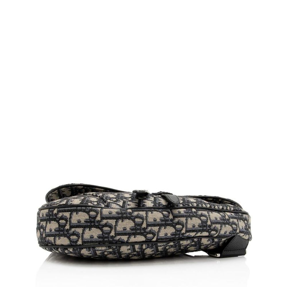 Dior Oblique Saddle Crossbody Bag - Picture 4 of 11